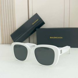 Picture of Balenciga Sunglasses _SKUfw53061364fw